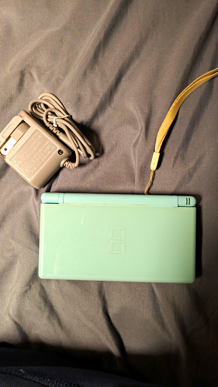 Nintendo DS Lite Mint Green w/ Charger AC Adapter