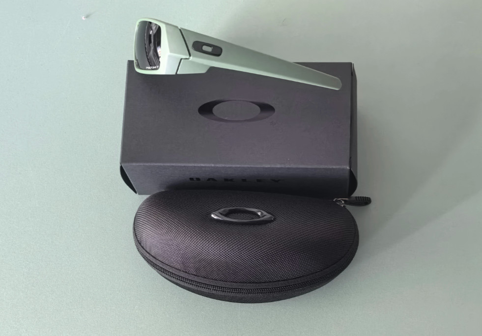 OAKLEY Gascan Sunglasses Mil Spec Green/Black Iridium 53-111 OO9014 NEW