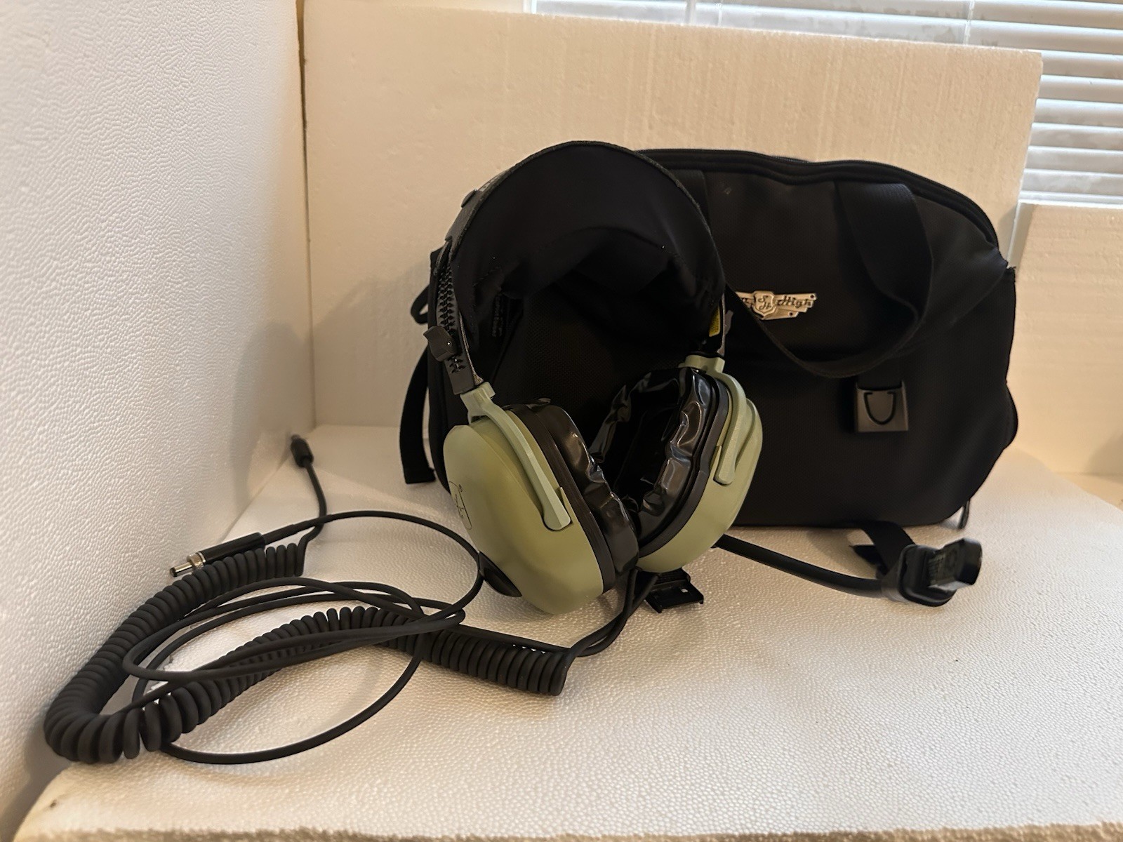 David Clark Aviation Flight Headset H20-16 M-7A Headphones with Mic And Case