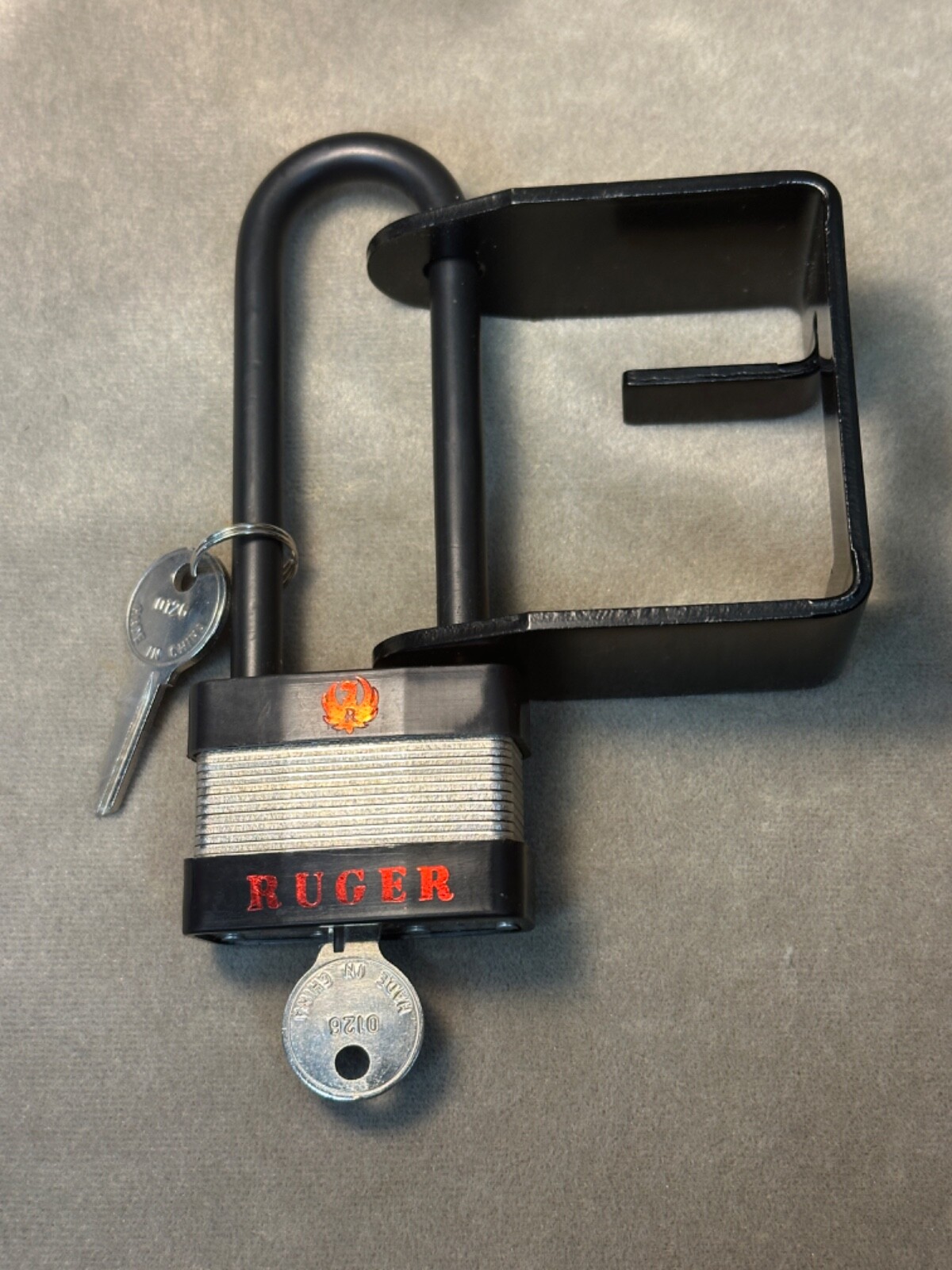 Ruger PM 153 Bracket & Lock with 2 keys for 10/22