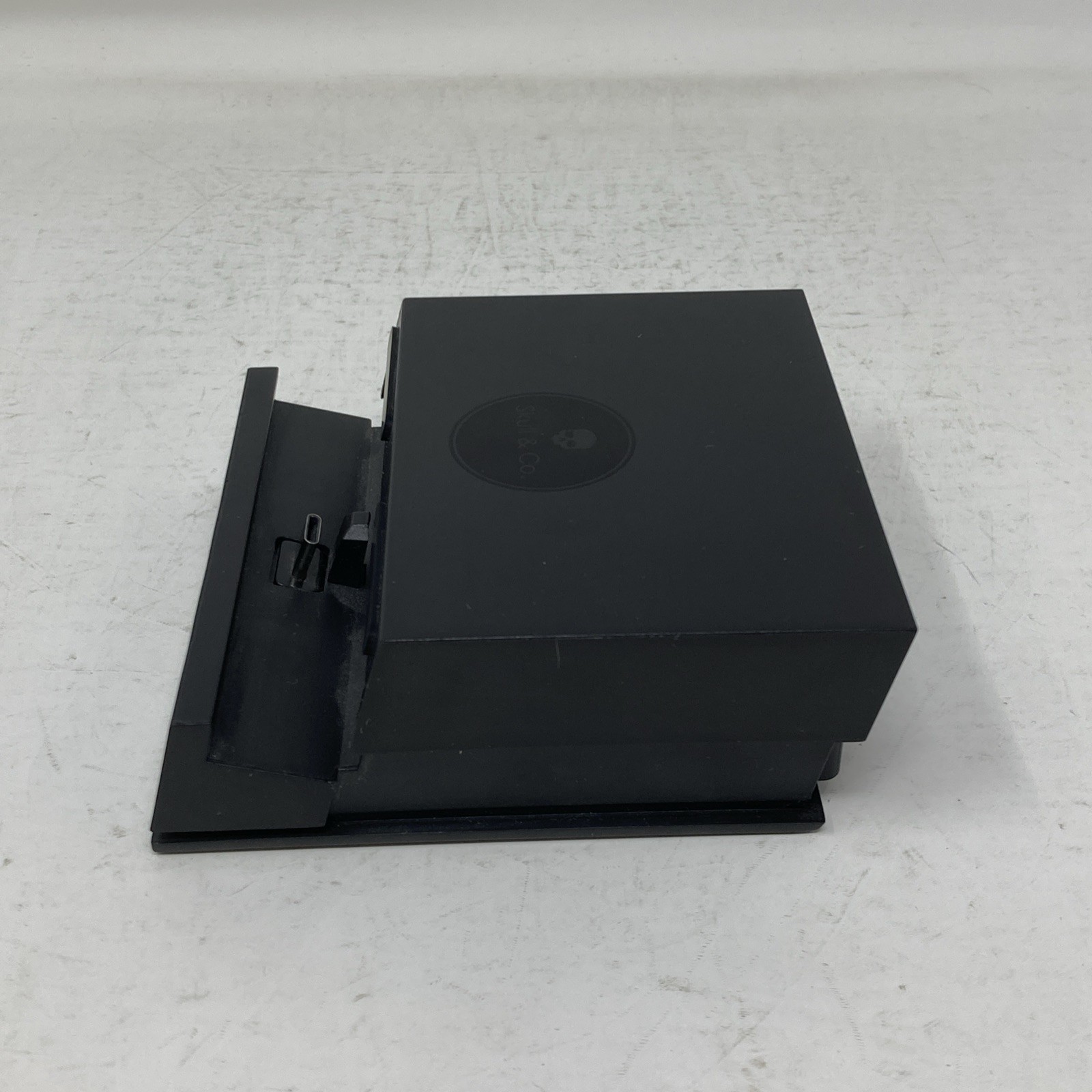 Skull&Co Jumpgate Nintendo Switch Dock Black