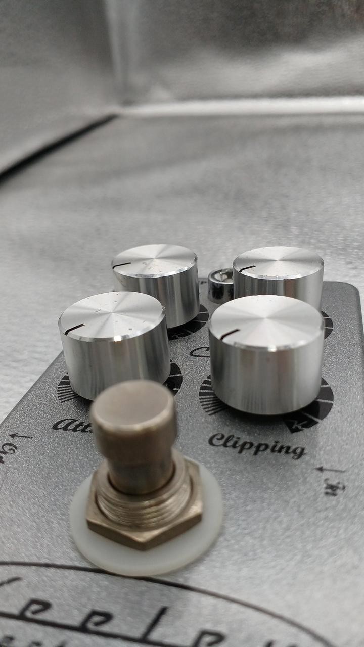 Keeley 4-Knob Compressor Effects Pedal Used