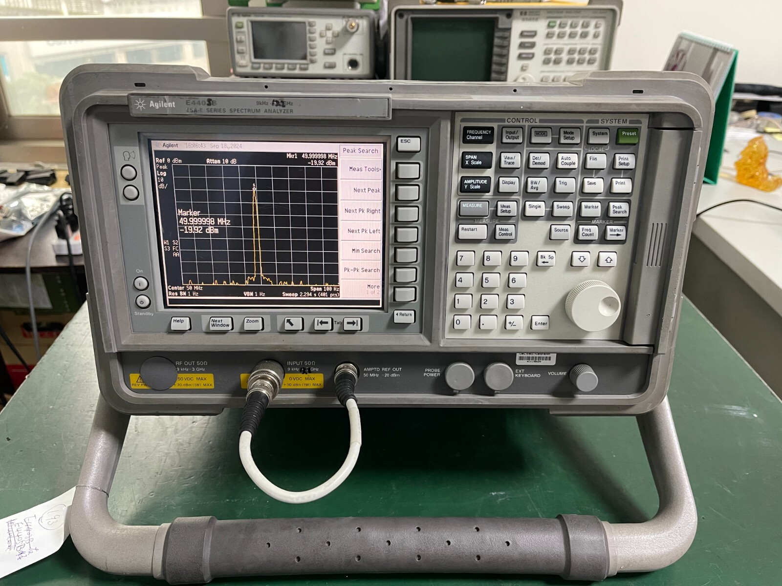 Agilent ESA E4405B 9kHz - 13.2GHz Spectrum Analyzer