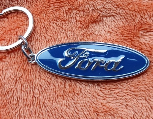 FORD ENAMELED CAST METAL PLATED FOB KEYRING FIESTA CAPRI KEYCHAIN ESCORT CORTINA