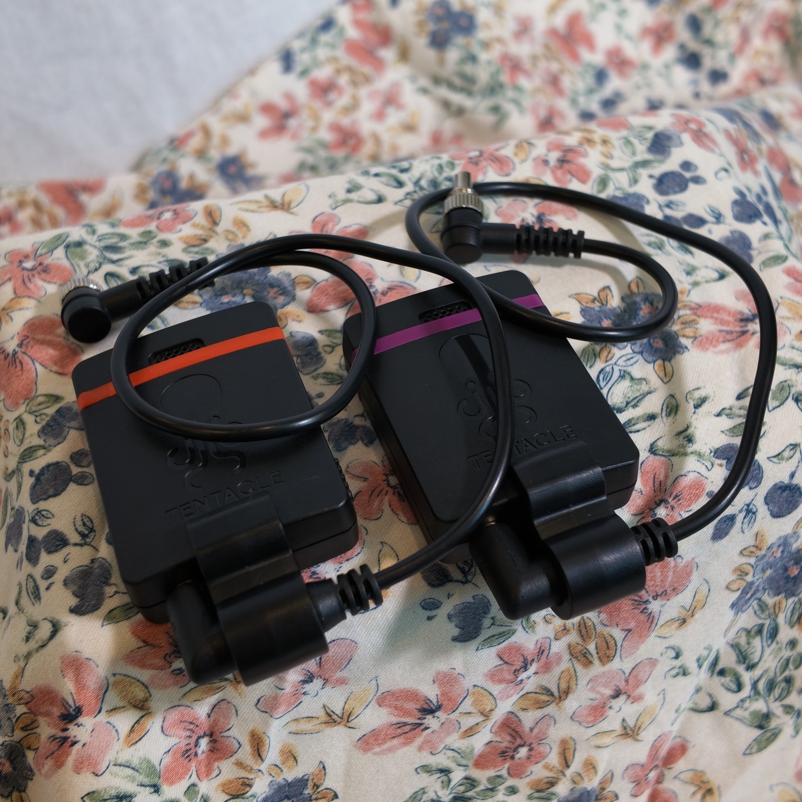 2 tentacle sync e mkII timecode generators with flash syncro cords
