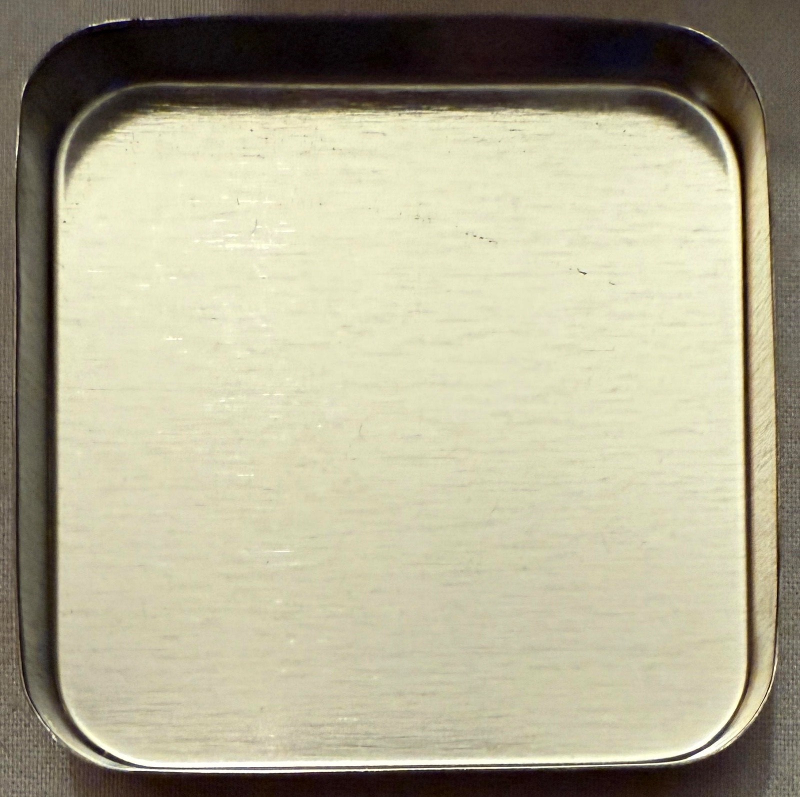 CHRISTMAS GOOSE TIN - Approx. 2 ¼"x2"
