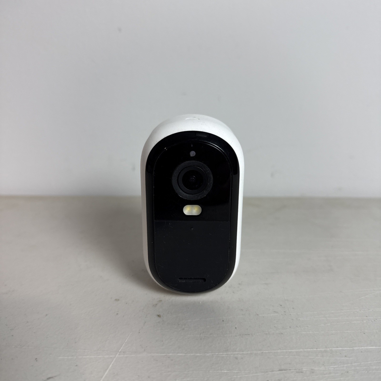 Arlo Essential Outdoor 2nd Gen Add-On 2K Wireless Security Camera White