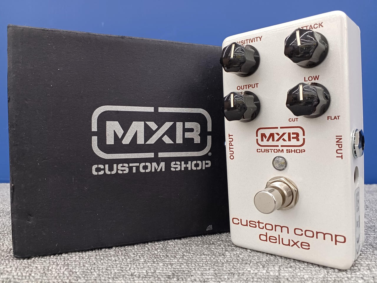 MXR Custom Comp Deluxe Guitar Compressor Pedal Used with Marks
