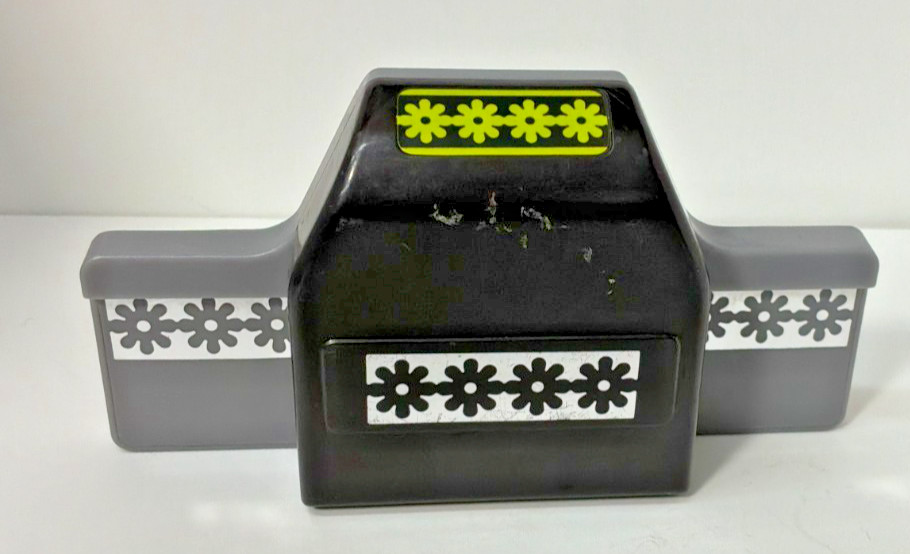 Daisy Paper Punch Scrapbooking border bunch Gently Used EK Daisy Paper Punch