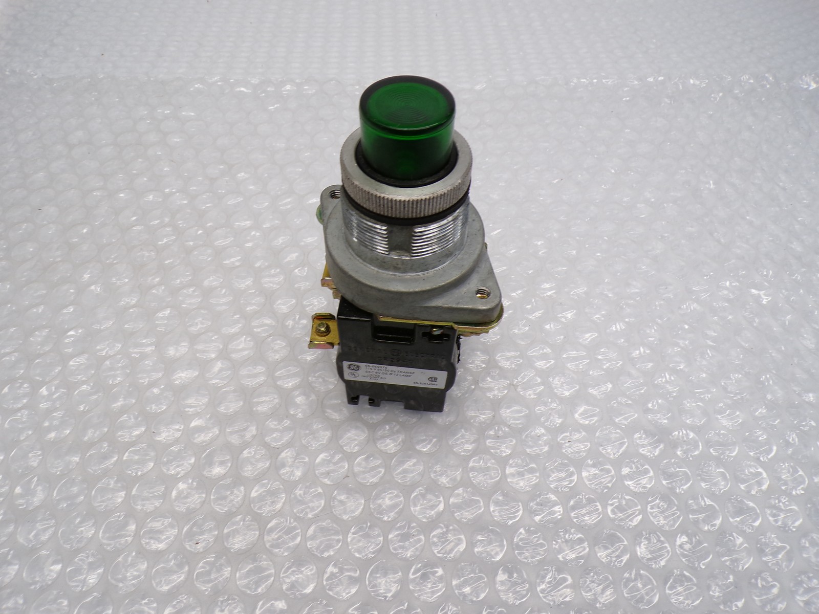 GENERAL ELECTRIC 55-650375 PUSHBUTTON GREEN NSNP