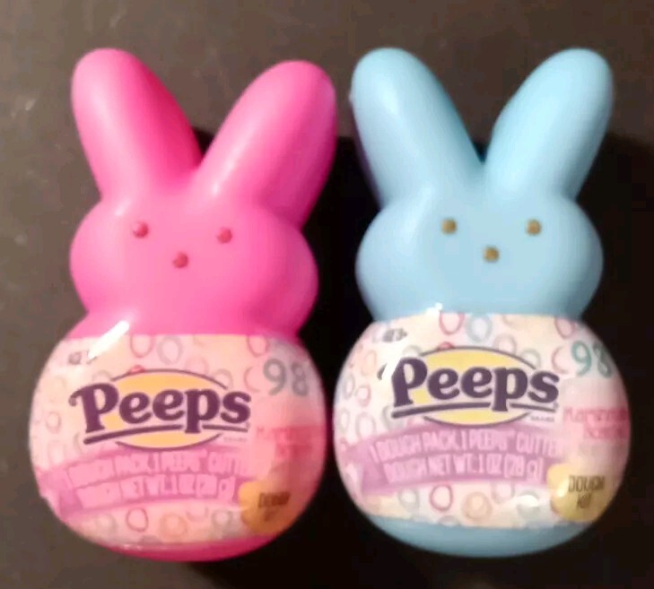 Peeps Dough Pack with Cutter Chicks Bunny Marshmallow Scented Set Of 2