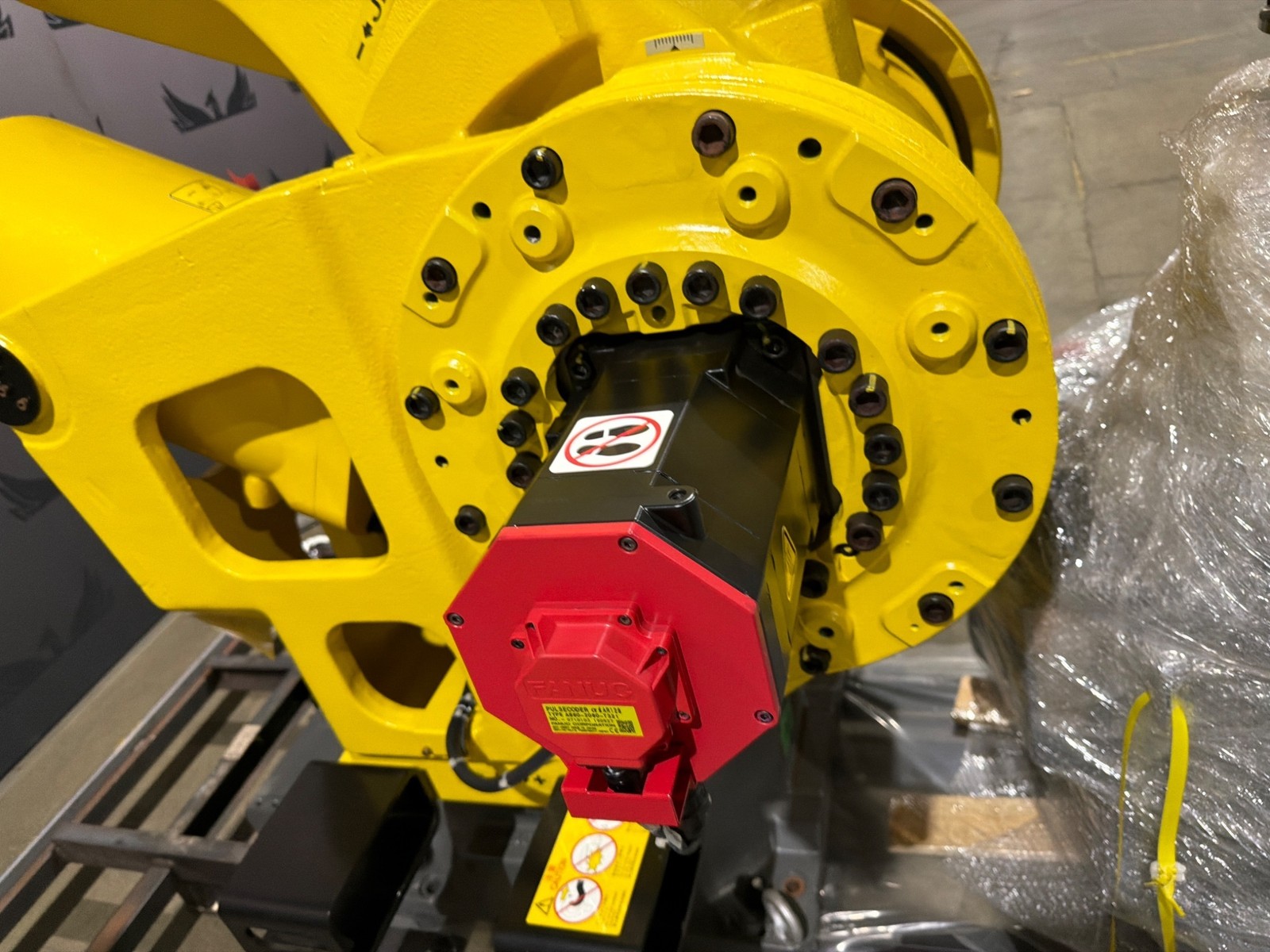 FANUC M‑410iC/500 Complete with R‑30iB Plus Controller USED