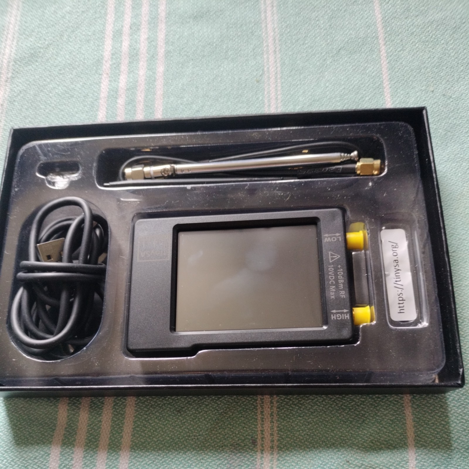 Tiny Spectrum Analyzer TinySA 100kHz-960MHz Portable Frequency Analyzer in Box