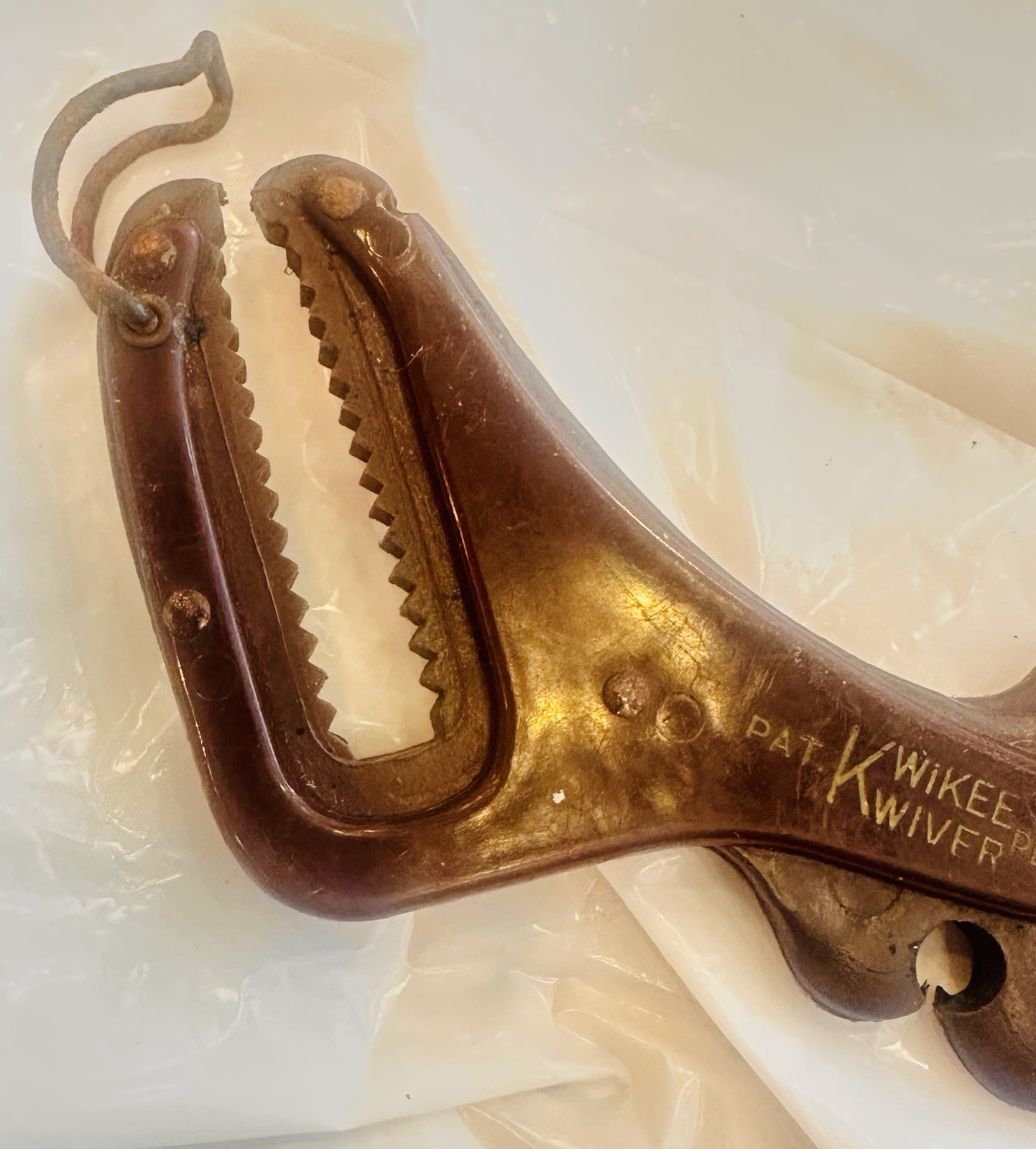 Vintage Kwikee Kwiver Bow-Mounted Arrow Quiver for Archery