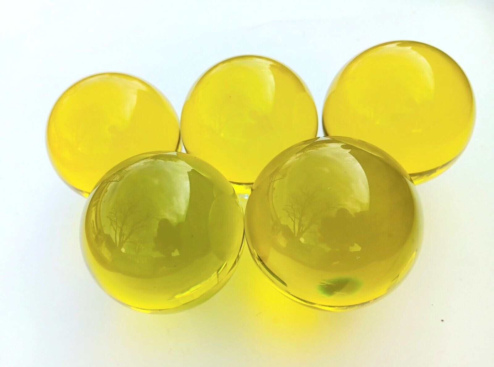 Acrylic Contact Juggling Balls / 65mm Chartreuse /  1-5 Ball set