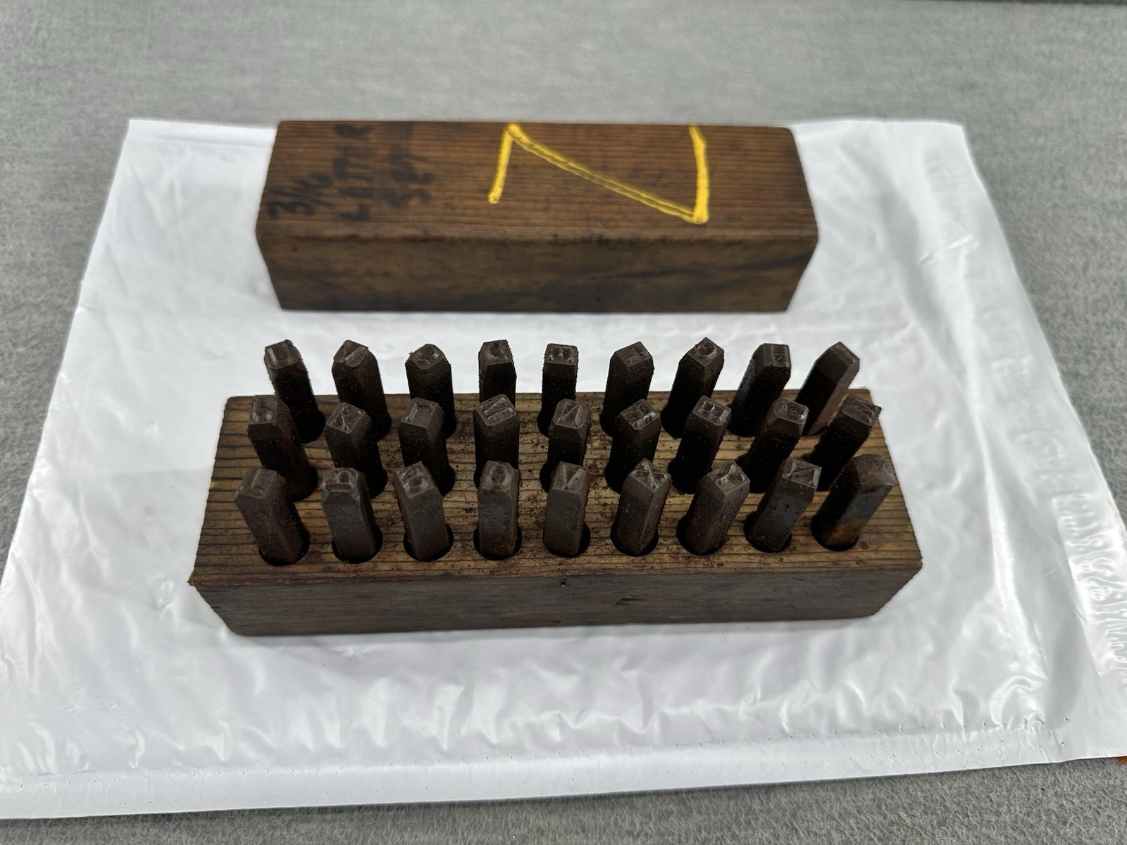 VINTAGE - 27Pc Metal Alphabet Complete Letter Stamps Set 3/16-Inch Made in USA Y