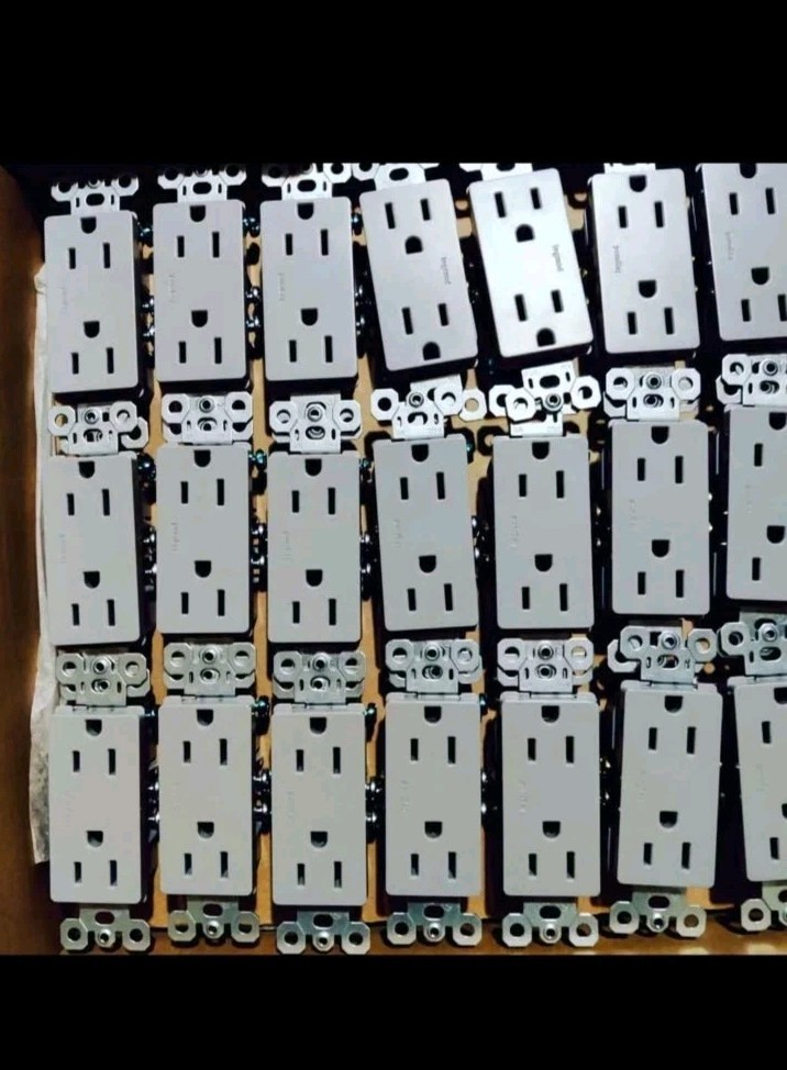Set of 10 Legrand outlets 885TRW Recpetacle 15A 125V Gray