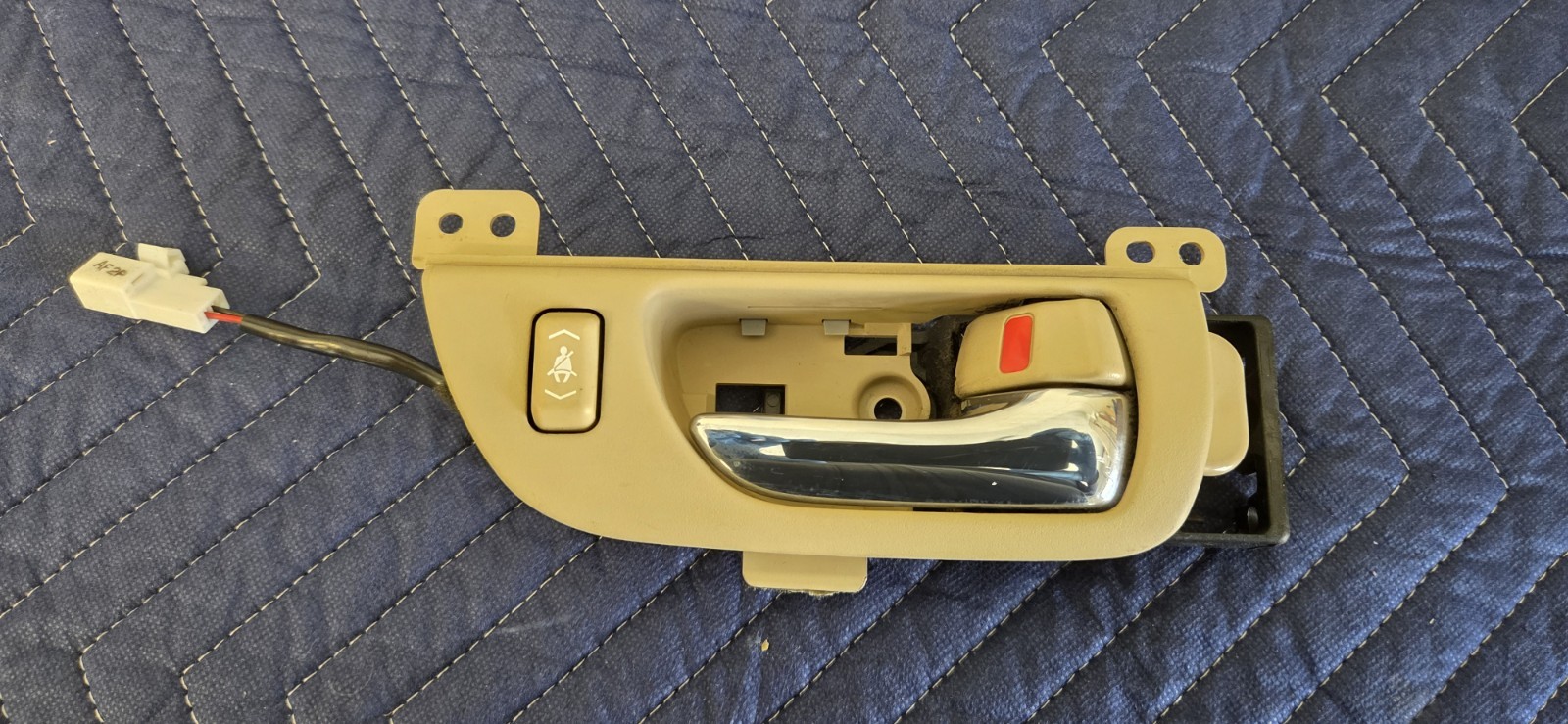 2004-06 Lexus LS430 Front Right Passenger Door Handle OEM Ecru