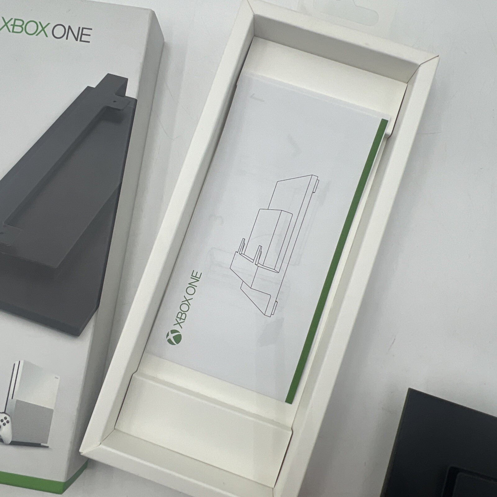 GENUINE XBOX MICROSOFT XBOX ONE S VERTICAL STAND 3AR-0001 IN BOX