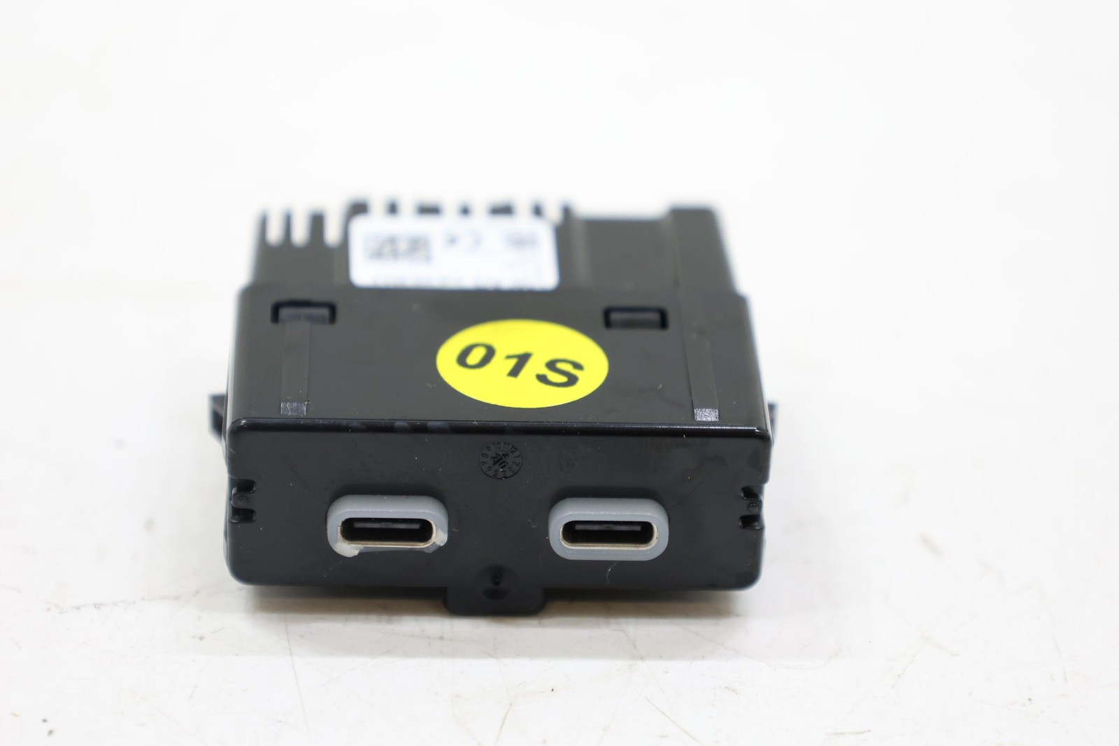 2021 - 2026 VOLKSWAGEN ATLAS CENTER CONSOLE REAR USB POWER OUTLET OEM 3G5035954A