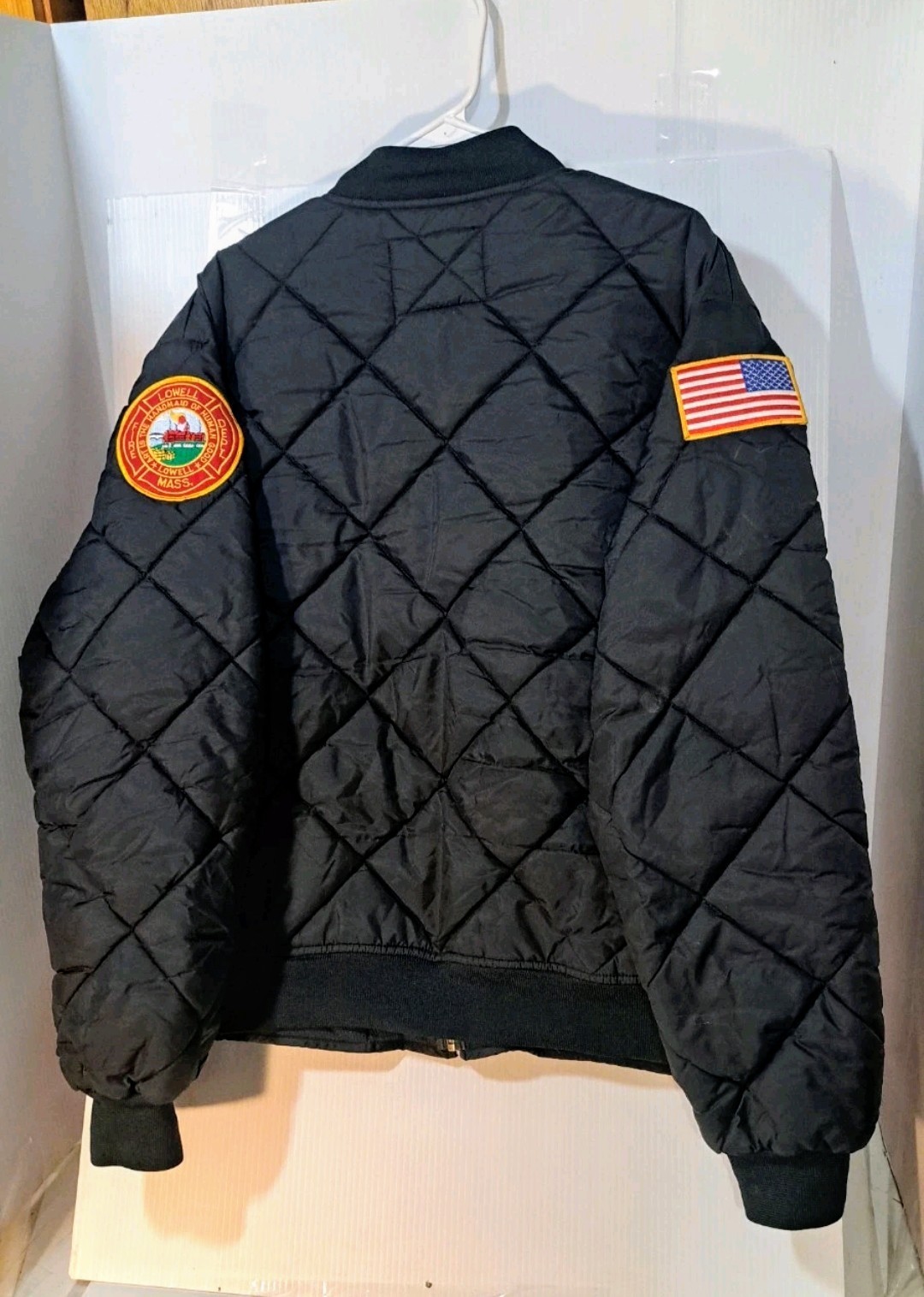 Lowell MA Fire Dept Game The Bravest Quilted Jacket Eng 11 Men 2XL US Flag