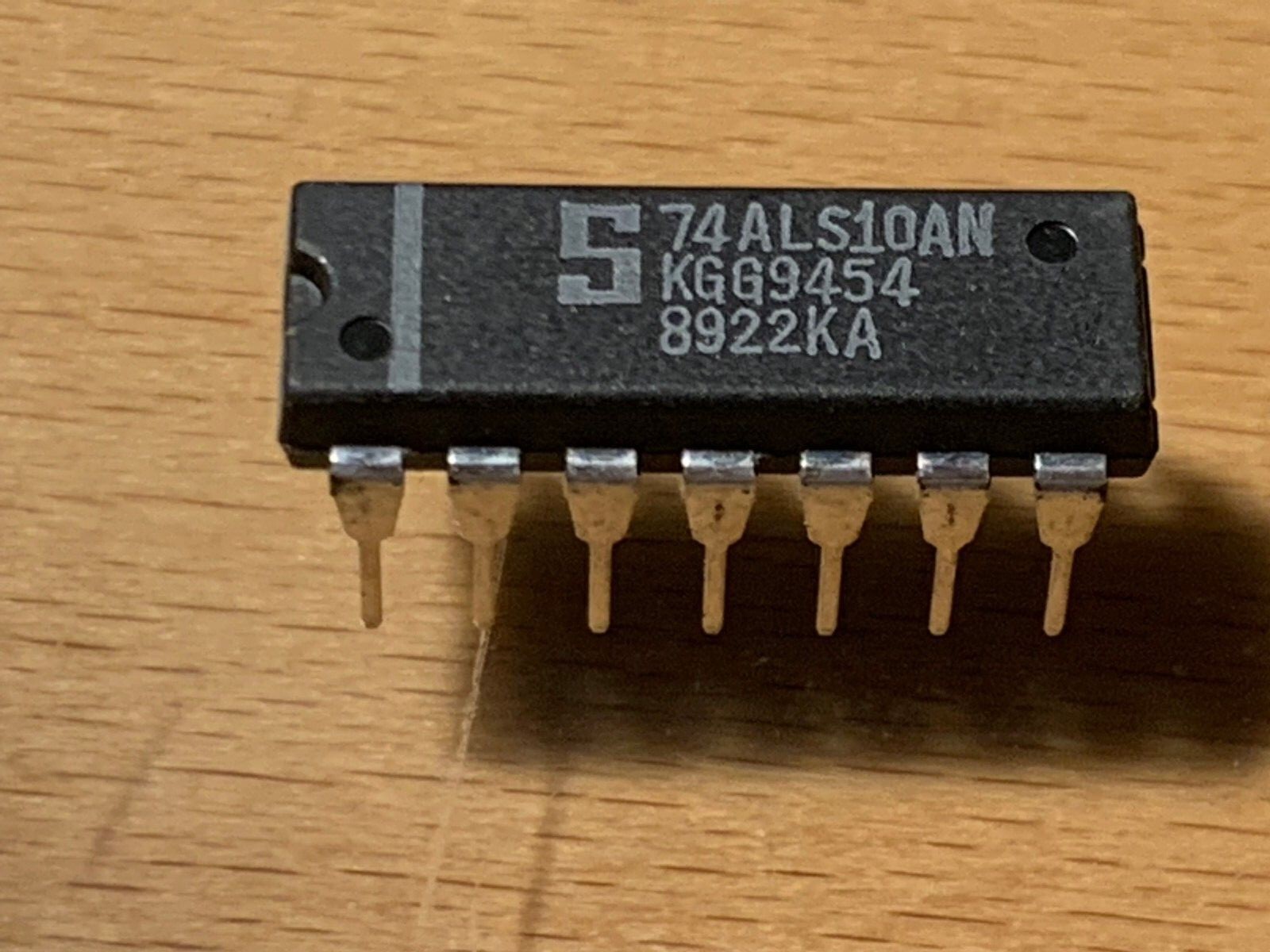 74ALS10AN -SIGNETICS IC - NAND Gate 3-Element 3-IN Bipolar 14-Pin PDIP