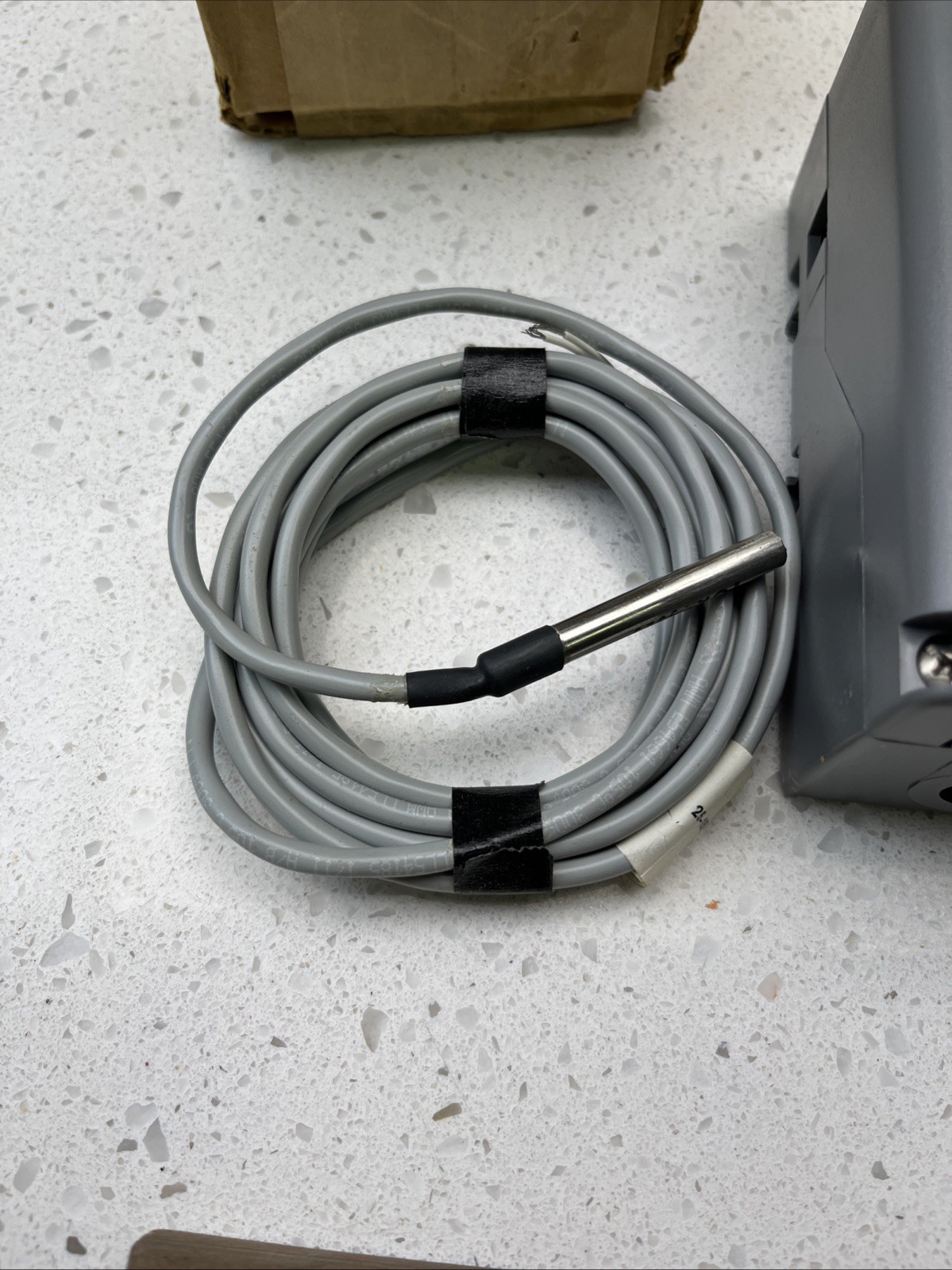 A319ABC-12-10 Johnson Controls Temp. Controller With Sensor