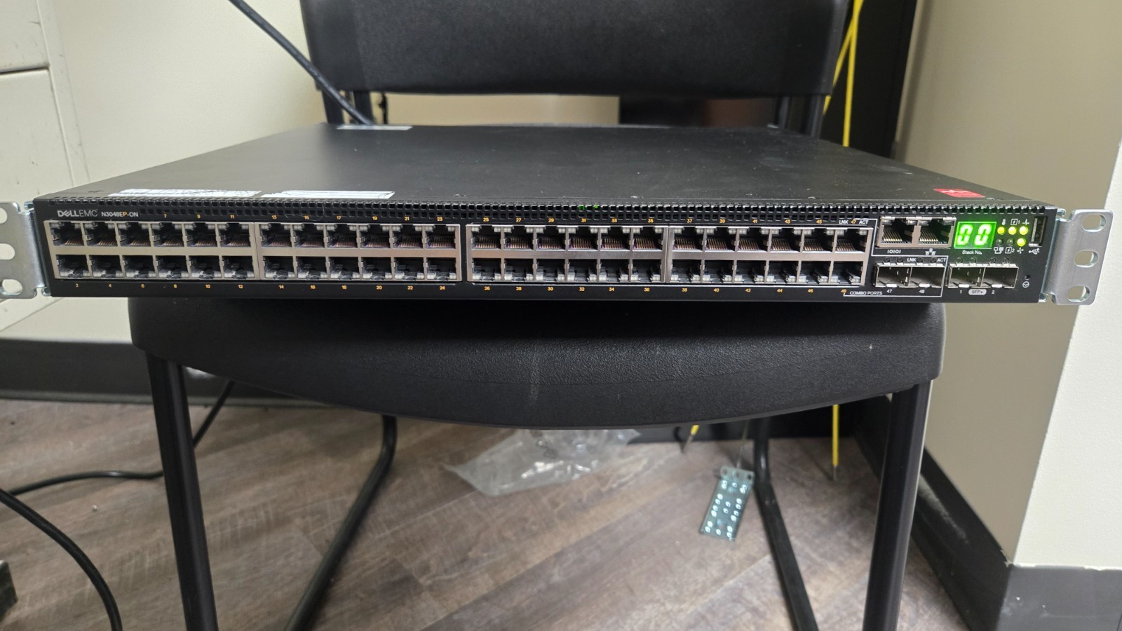 DELL EMC N3048EP-ON