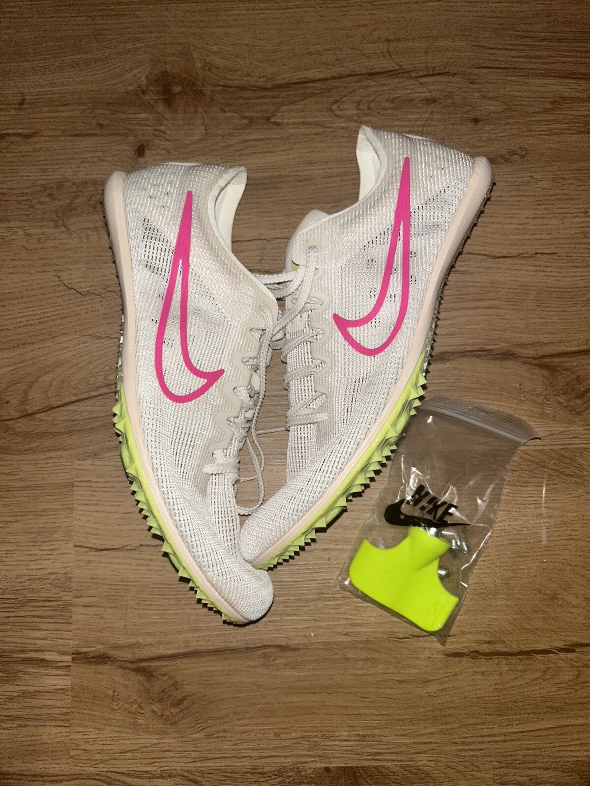 NIKE MENS MAMBA V6 TRACK AND FIELD SHOES SIZE 9 NWOB WITH SPIKES WHITE/SAIL PINK