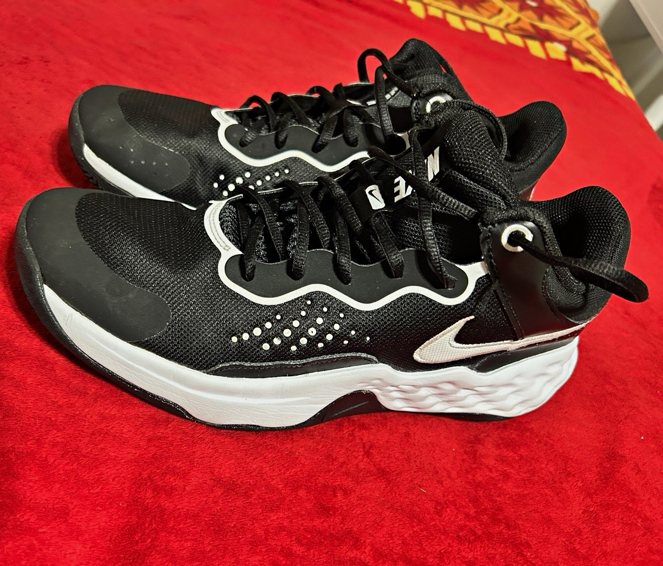 Nike Fly.By 3 Low Top Black/White Men's Athletic Sneakers DD9311-003 size 10