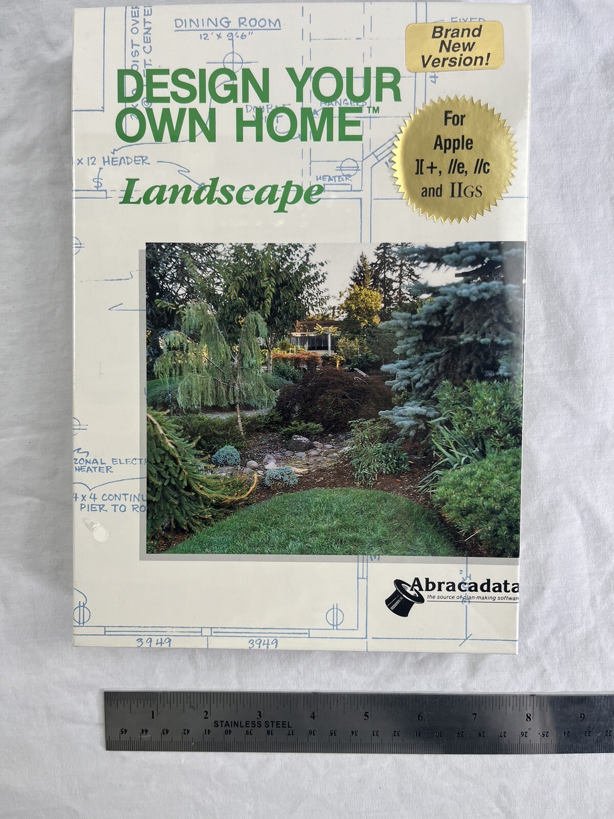 Design Your Own Home Landscape by Avant-Garde for Apple II+,IIe,IIc,IIgs 1984NOS