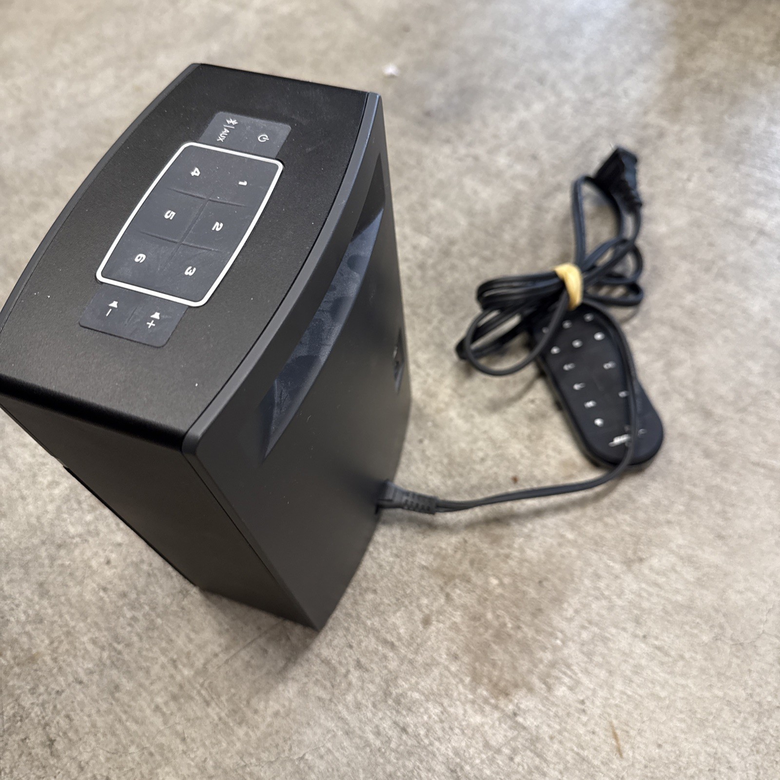 Bose SoundTouch 10 Wireless Bluetooth Speaker 416776 - With Remote