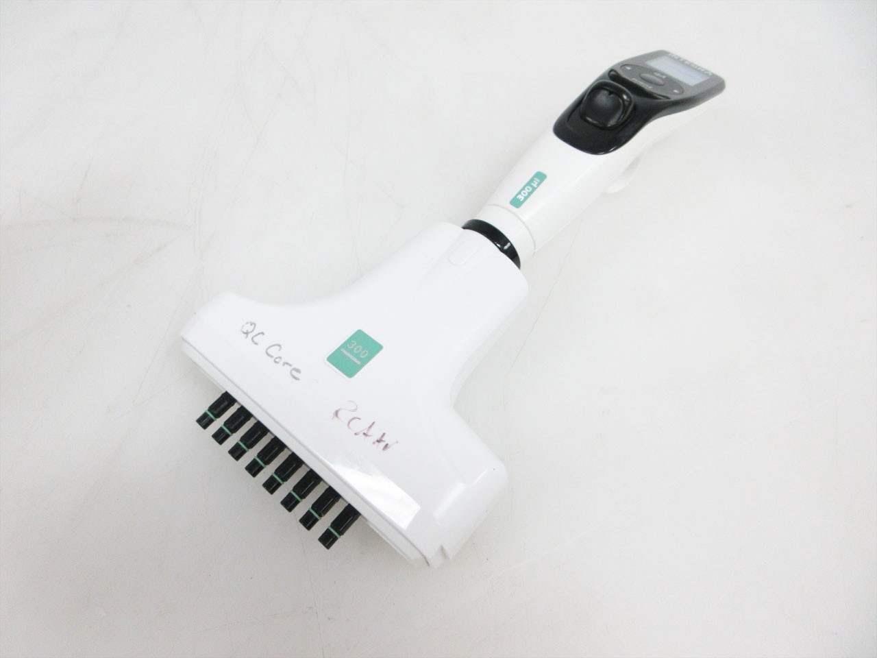 INTEGRA 4723 8 CHANNEL 300 uL VOYAGER MULTI PIPETTE ELECTRONIC ADJUST WIDTH V