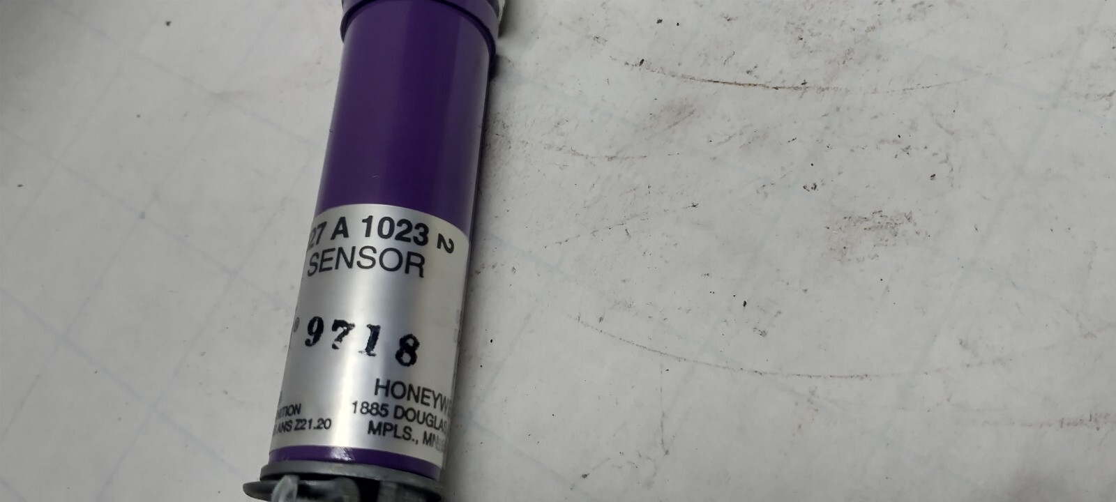 HONEYWELL C7027A 1023 UTRAVIOLET SENSOR MINI PEEPER 1/2'' FEMALE NPT