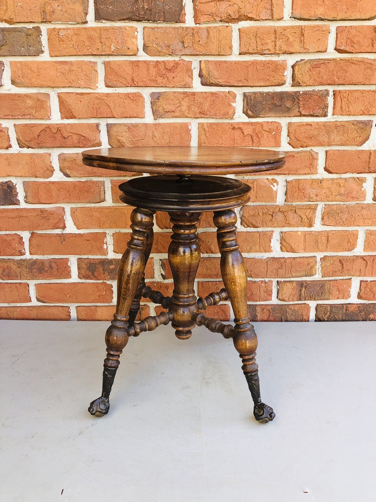 ANTIQUE CLAWFOOTED GLASS BALL ADJUSTABLE PIANO STOOL