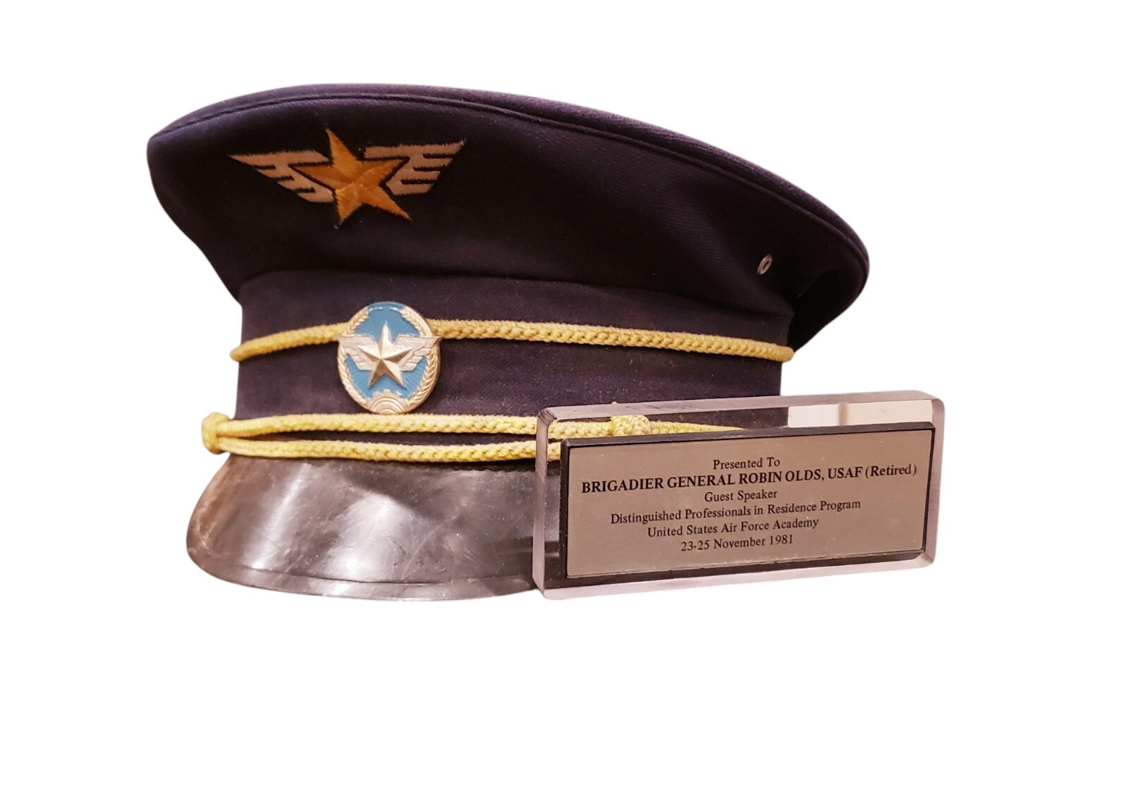 WW2 PILOT ACE ROBIN OLDS USAF GIFT NORTH VIETNAM WAR MIG HAT WINGS MEDAL RARE