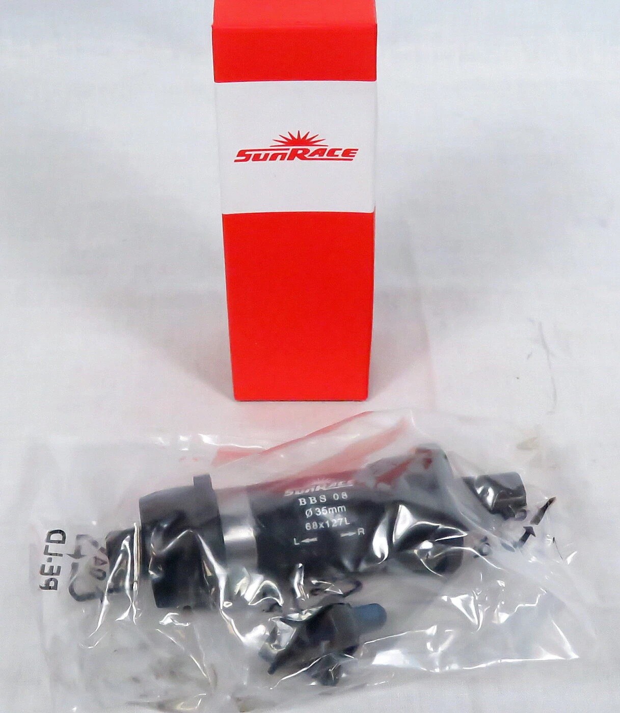 SunRace Bottom Bracket Crankshaft Cotterless 127/35mm Press-Fit w/Bearings NEW
