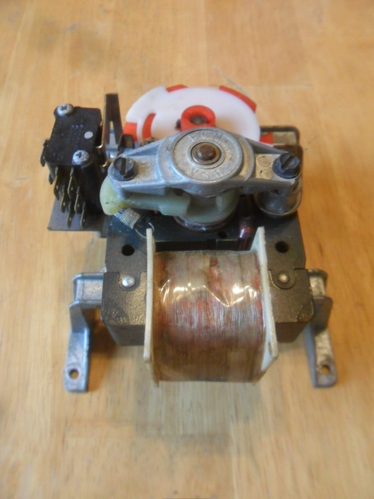 Used Dixie Narco Double Column (Red/White) Spider Motor assembly