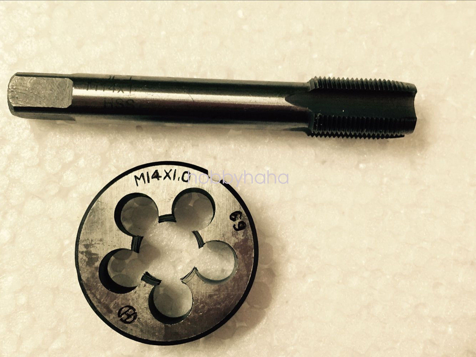 1pcs HSS Machine M14 X 1mm Plug Tap and 1pcs M14 X 1.0mm Die Threading Tool
