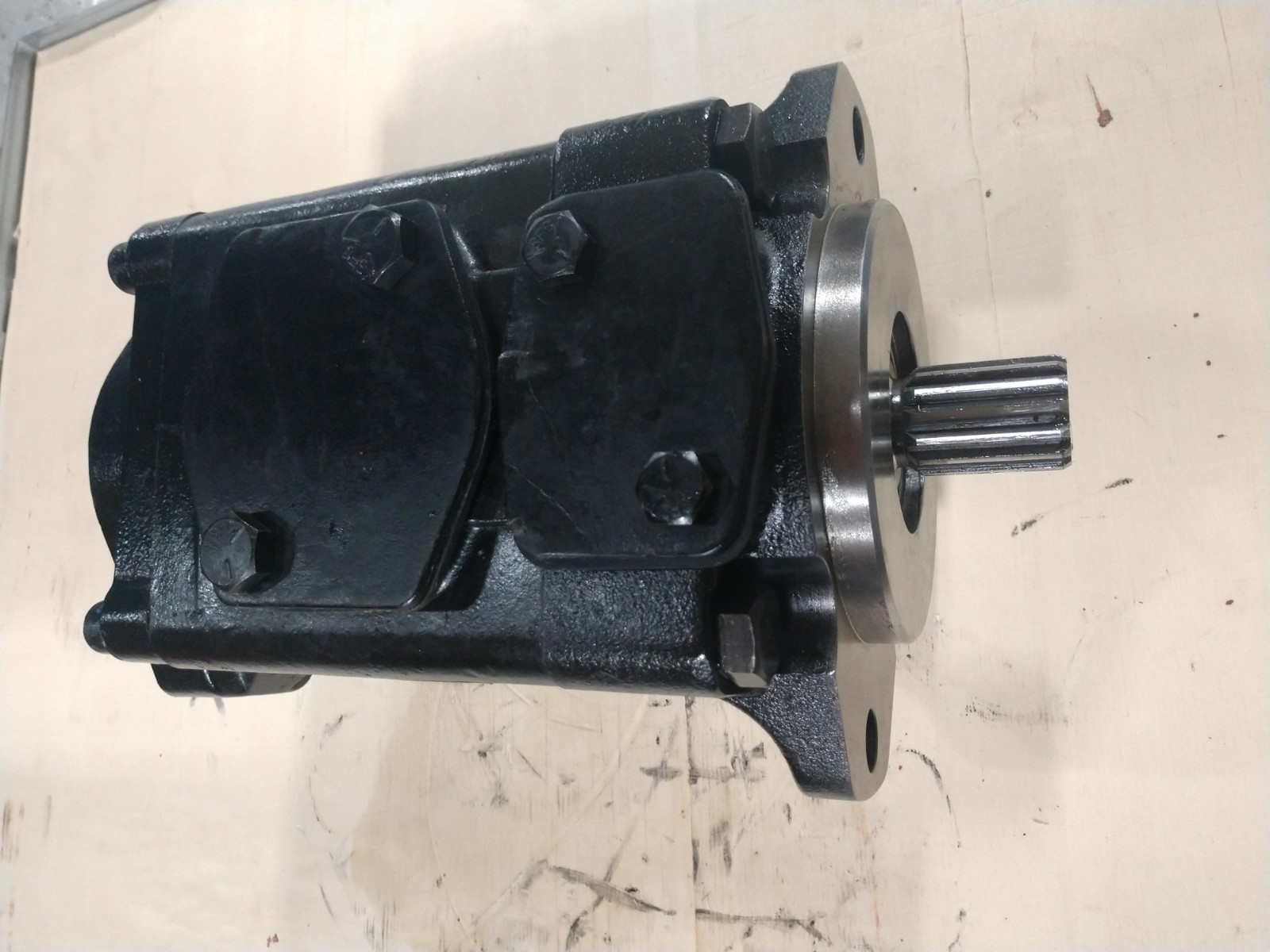 DENISON T6ER0663L**B20A1 NEW REPLACEMENT T6ER0663L**B20A1