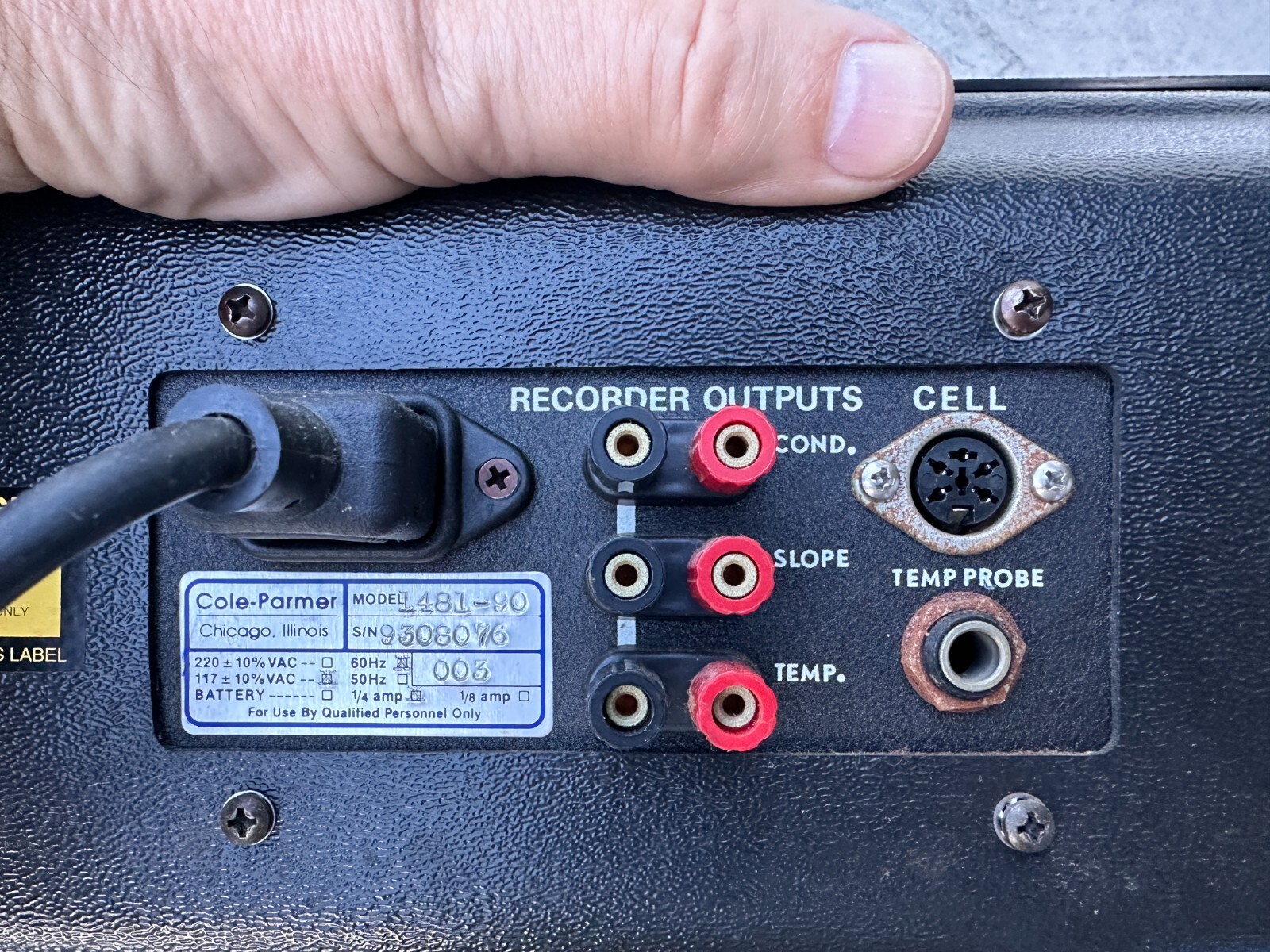 Cole Parmer Conductivity Meter Model 1481-90 - Powers Up