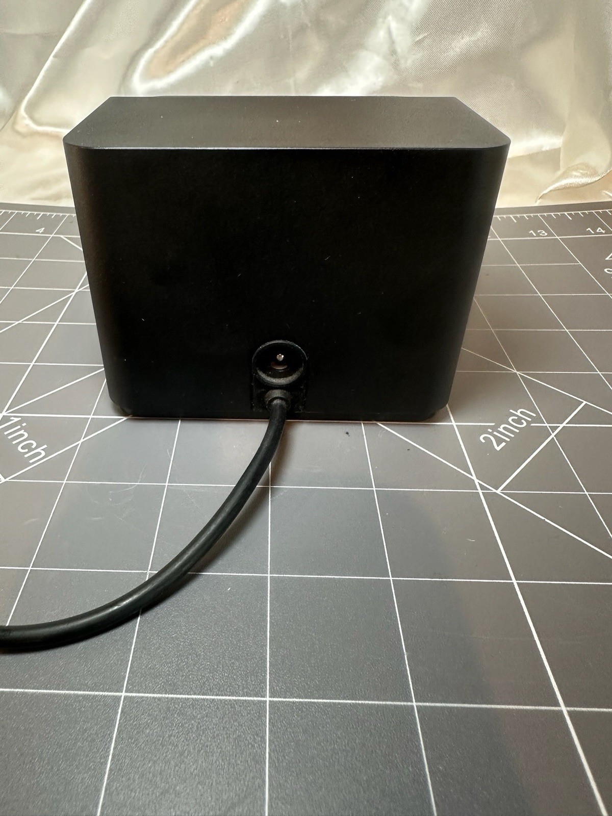 APC UPS, BACK-UPS, CONNECT VoIP/MODEM, UNINTERRUPTIBLE POWER SUPPLY