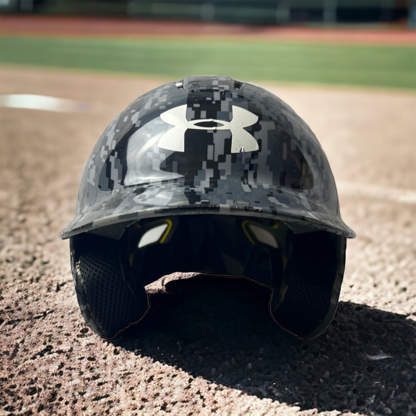 Under Armour Batting Helmet UABH2-110 5 7/8-6 3/4