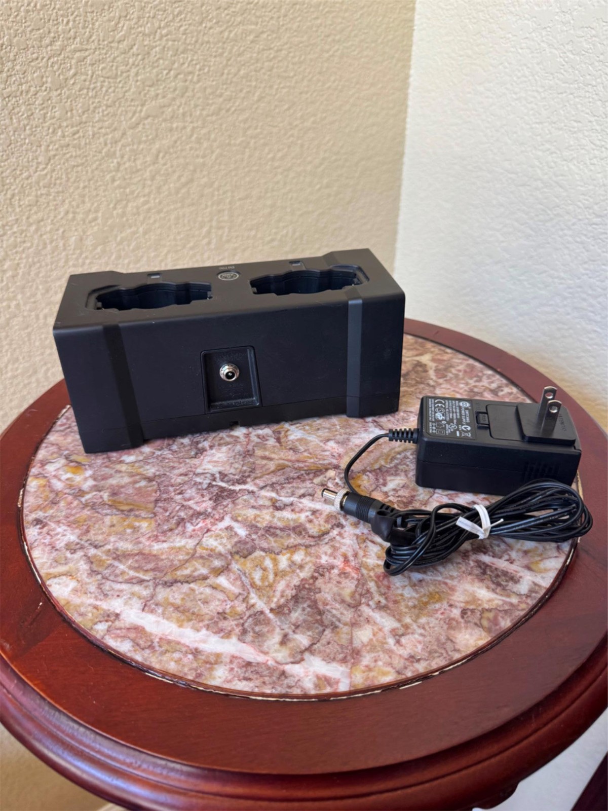 AKG CU 700 CU700 Digital Wireless Charging Unit For DHT 700 & DPT 700