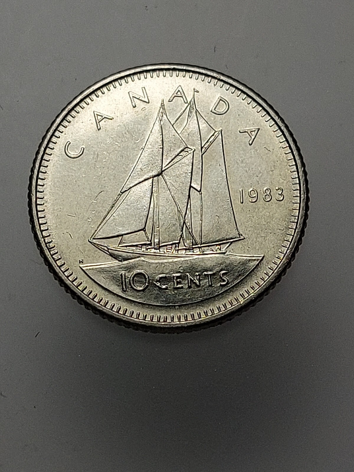 Canada 10 Cents 1983 Nickel Coin D444
