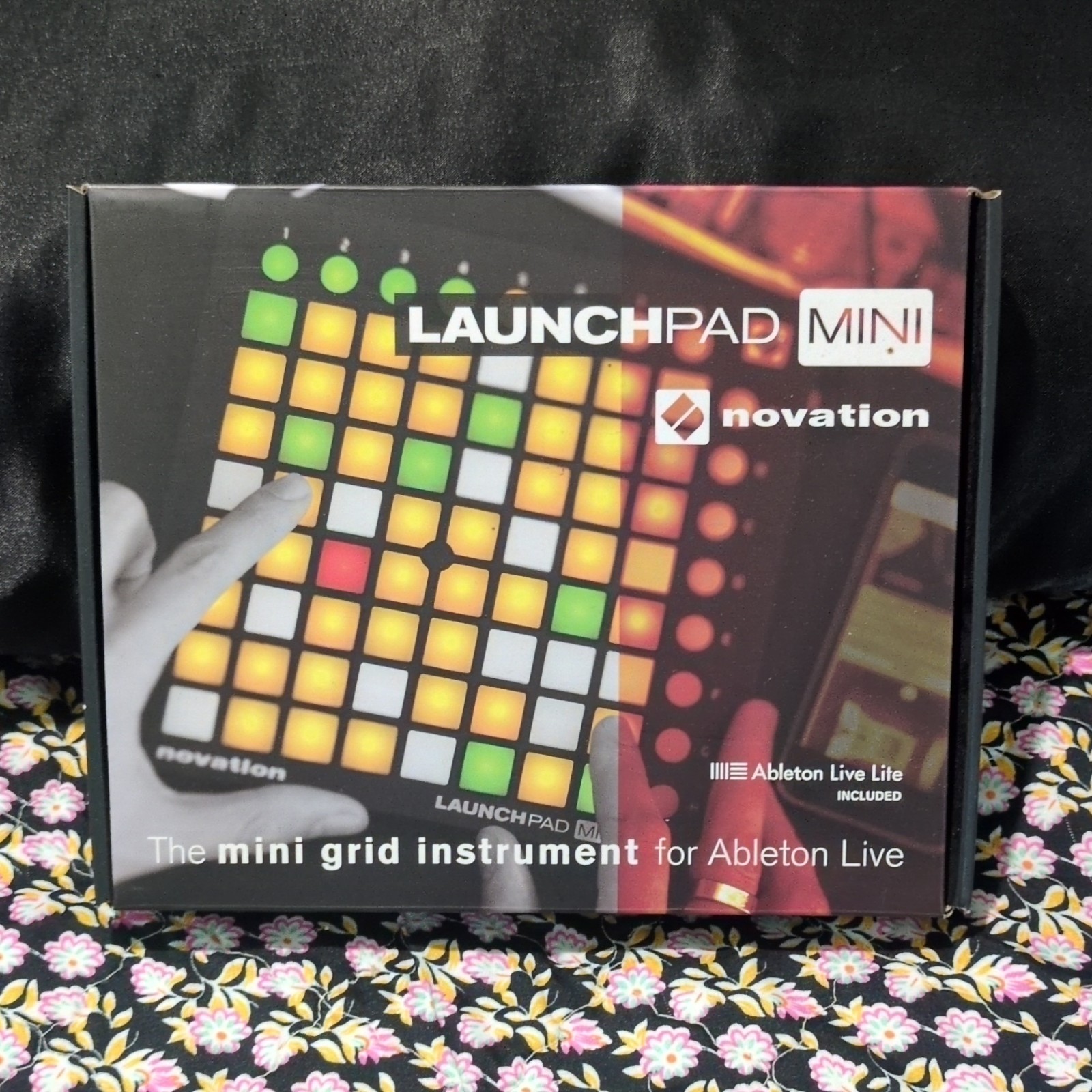 Novation Launchpad Mini 64-Key USB Pad Controller, USB Powered, Software
