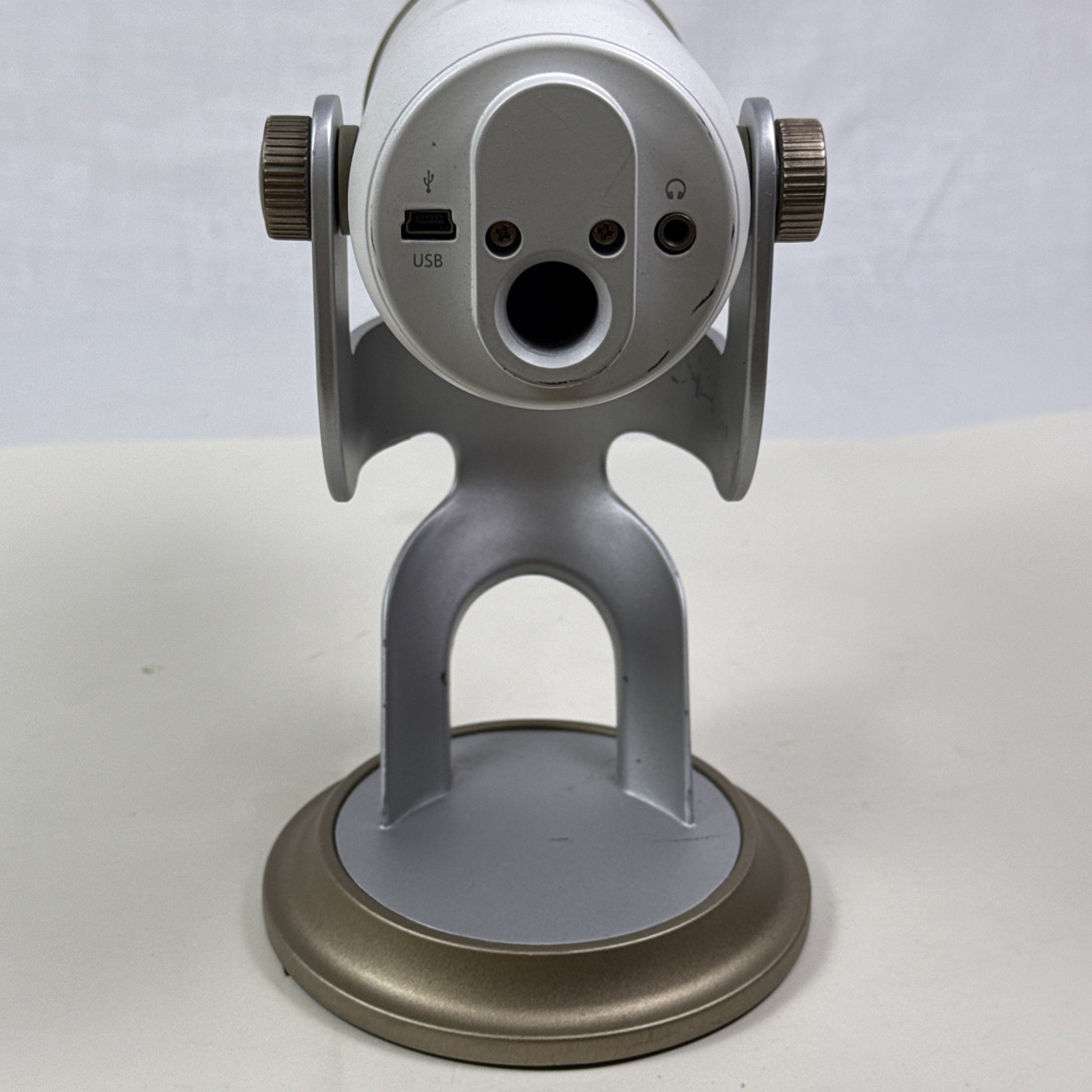 Blue Microphone Yeti USB Desktop Microphone
