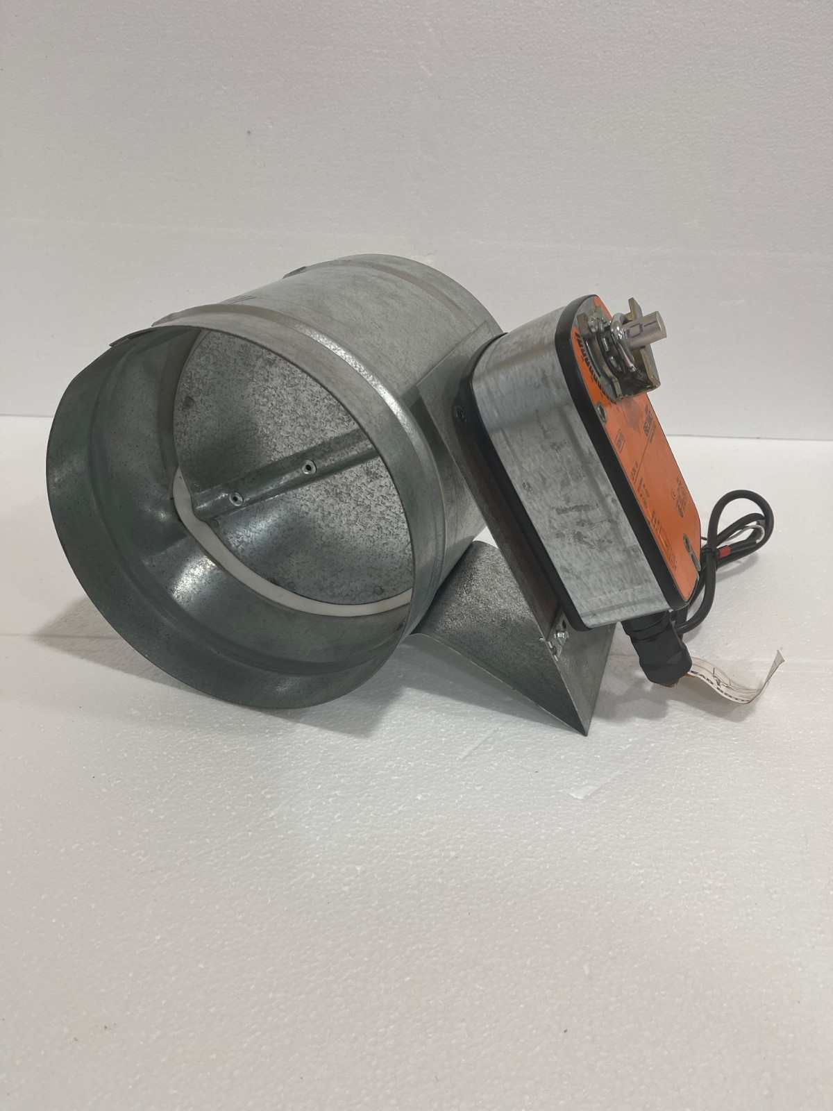 BELIMO LF24 US Actuator with HVAC 8 inch Damper