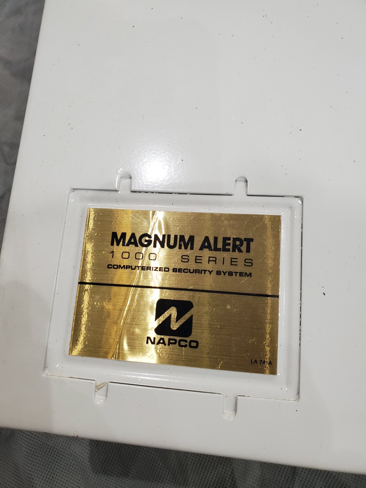 NAPCO MAGNUM ALERT Security Control Panel And Enclosure 1000 Series