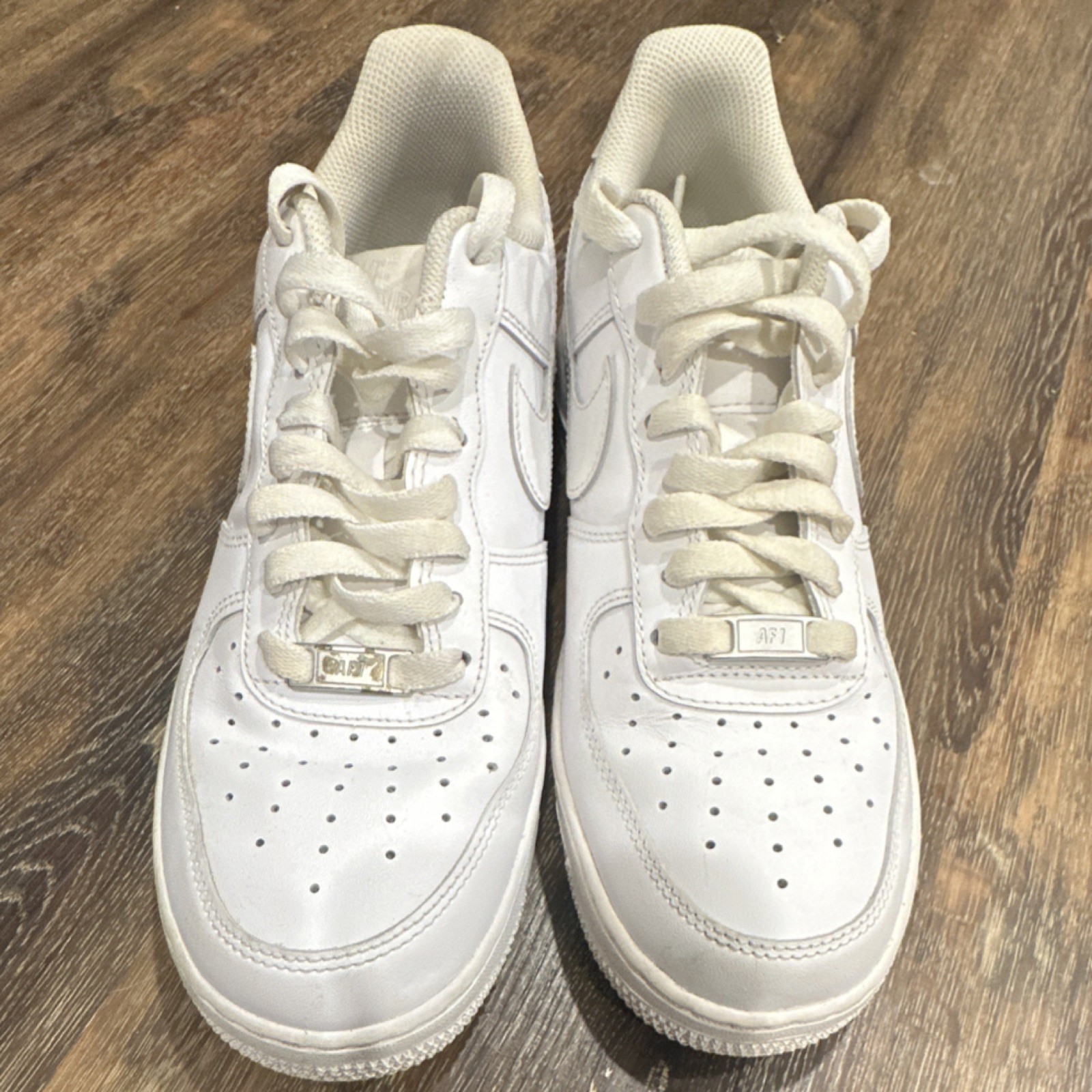 Nike Air Force 1 ’07 Triple White Low Top Sneakers Men’s Size 8.5 AF1 Classic